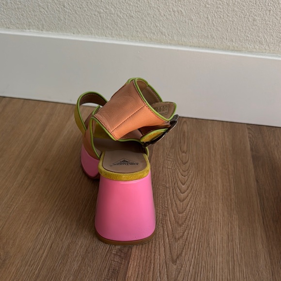 John Fluevog Stylish Pink and Tan Women's Sandals - Picture 4 of 9